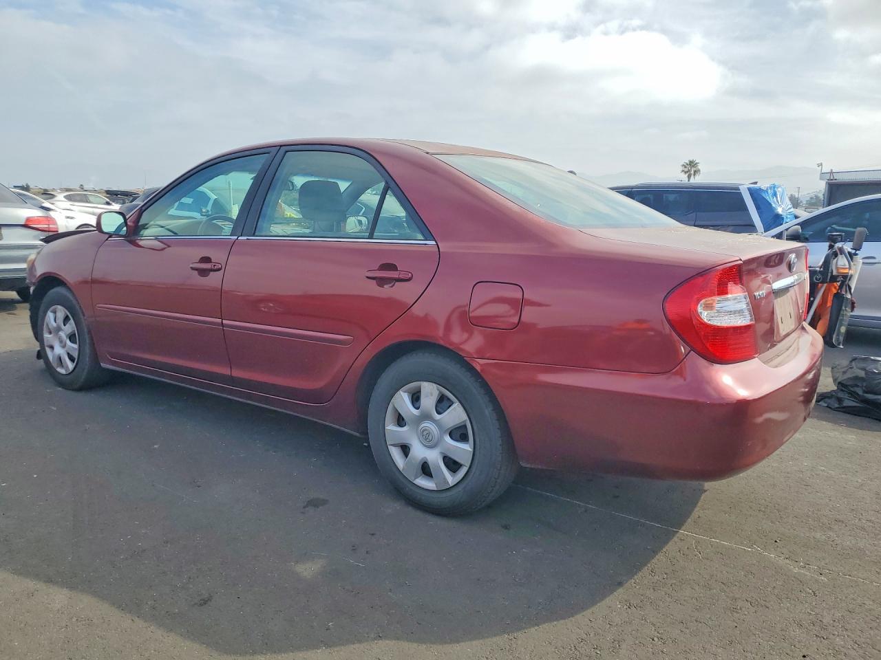 2004 Toyota Camry Le Бордовый vin: 4T1BE32KX4U369100