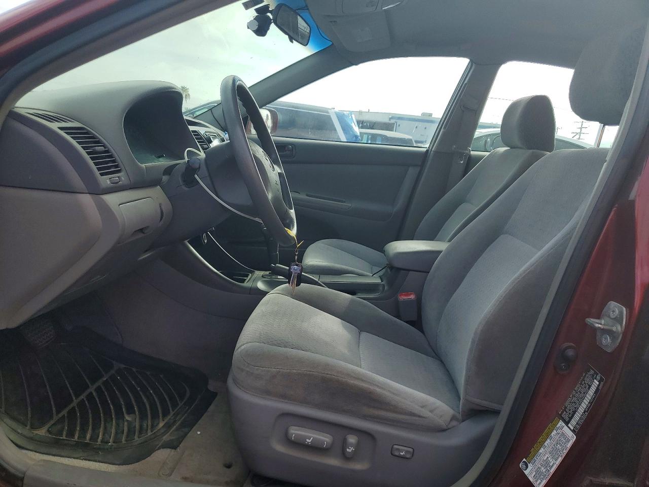 2004 Toyota Camry Le Бордовый vin: 4T1BE32KX4U369100