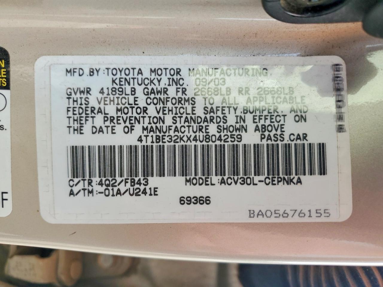2004 Toyota Camry Le Gold vin: 4T1BE32KX4U804259