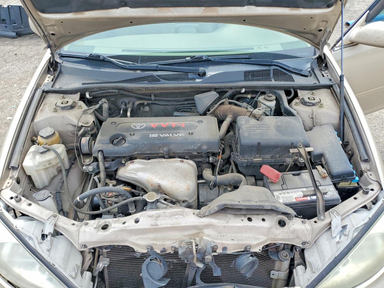 2004 Toyota Camry Le Gold vin: 4T1BE32KX4U804259