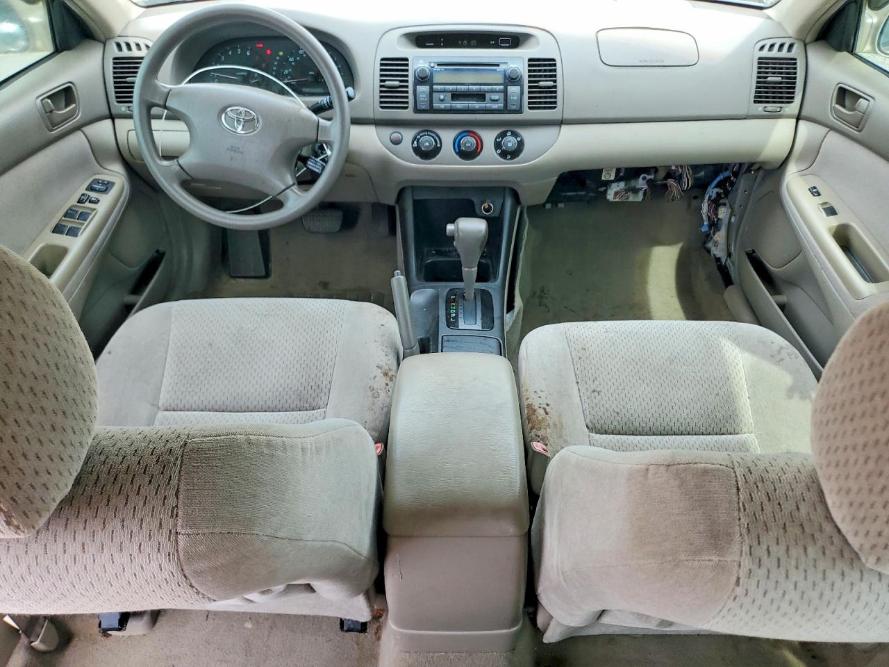 2004 Toyota Camry Le Gold vin: 4T1BE32KX4U804259