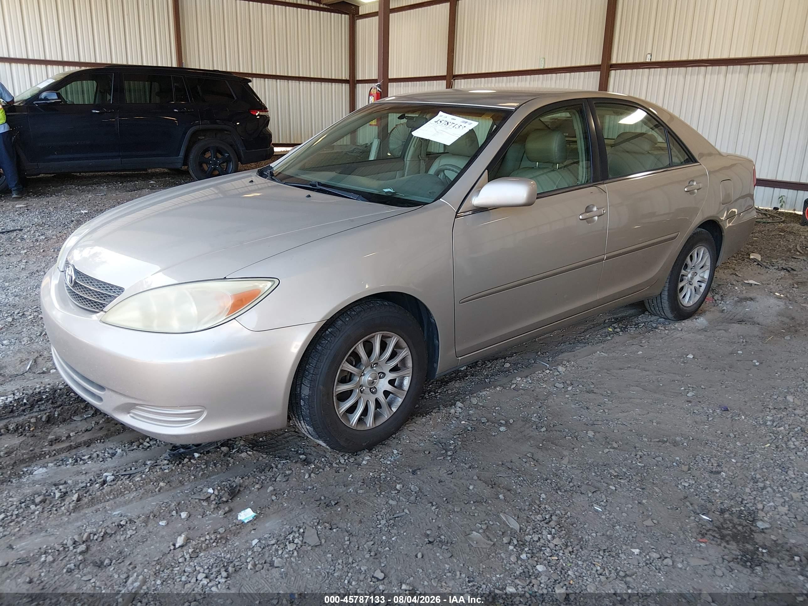 2004 Toyota Camry Le Золотой vin: 4T1BE32KX4U831414