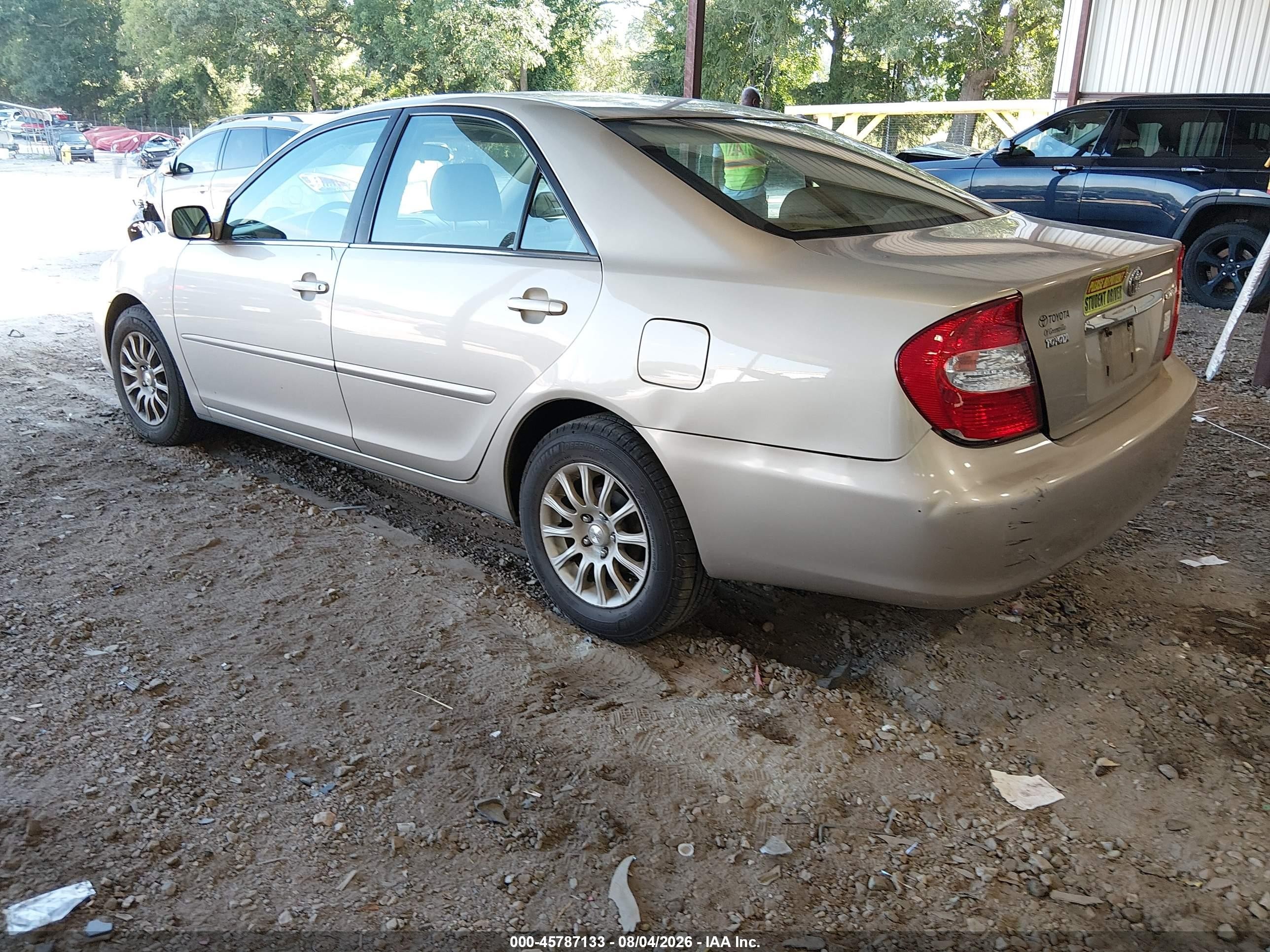 2004 Toyota Camry Le Золотой vin: 4T1BE32KX4U831414