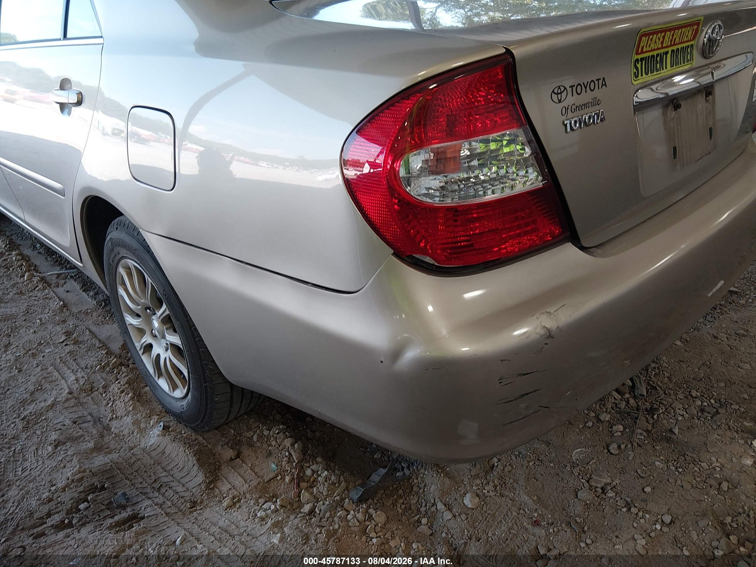 2004 Toyota Camry Le Золотой vin: 4T1BE32KX4U831414