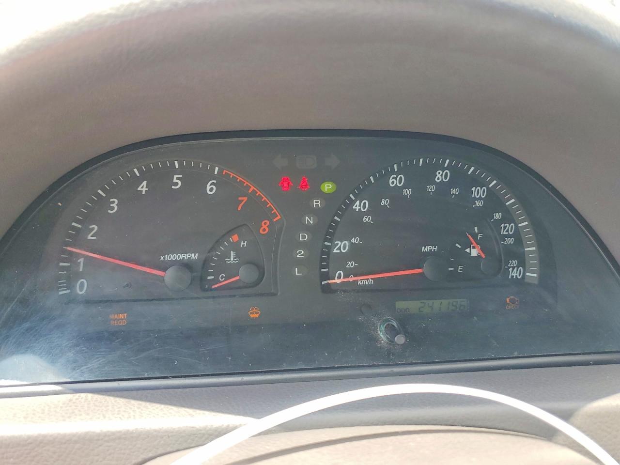 2004 Toyota Camry Le Silver vin: 4T1BE32KX4U831820