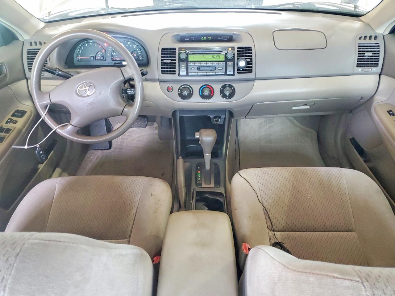 2004 Toyota Camry Le Золотой vin: 4T1BE32KX4U836371
