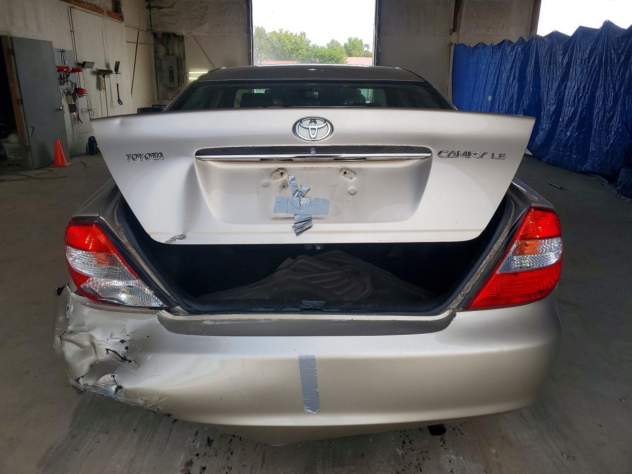 2004 Toyota Camry Le Золотой vin: 4T1BE32KX4U836371