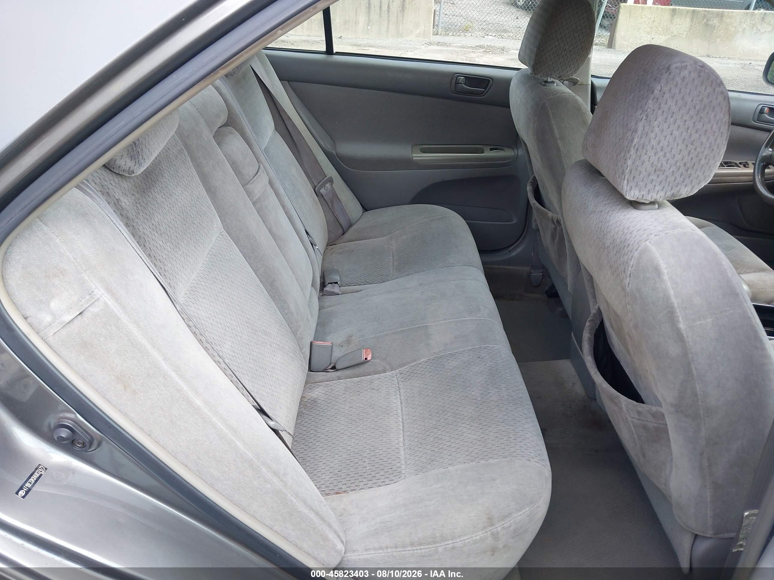 2004 Toyota Camry Le Золотой vin: 4T1BE32KX4U837472