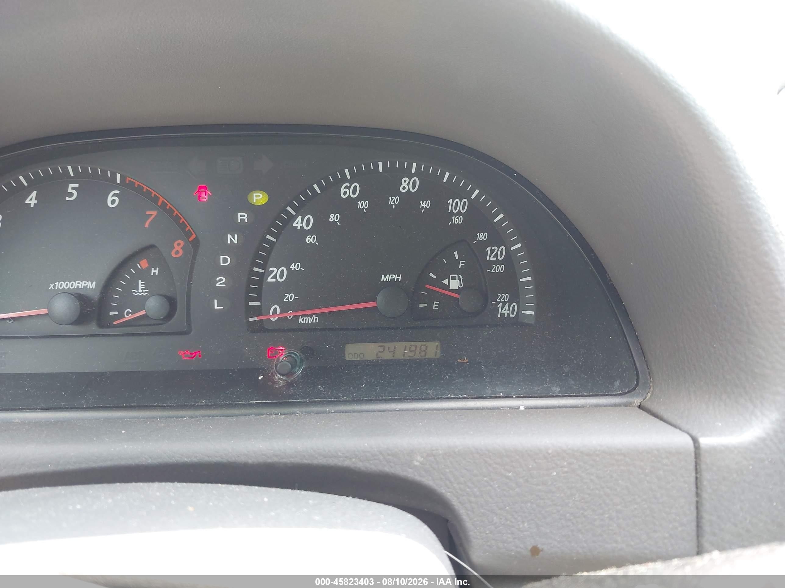 2004 Toyota Camry Le Золотой vin: 4T1BE32KX4U837472