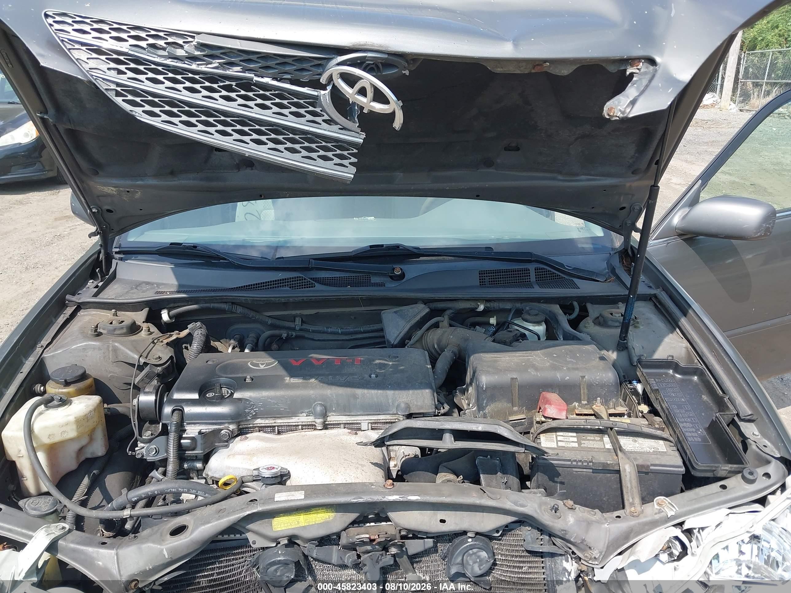 2004 Toyota Camry Le Золотой vin: 4T1BE32KX4U837472