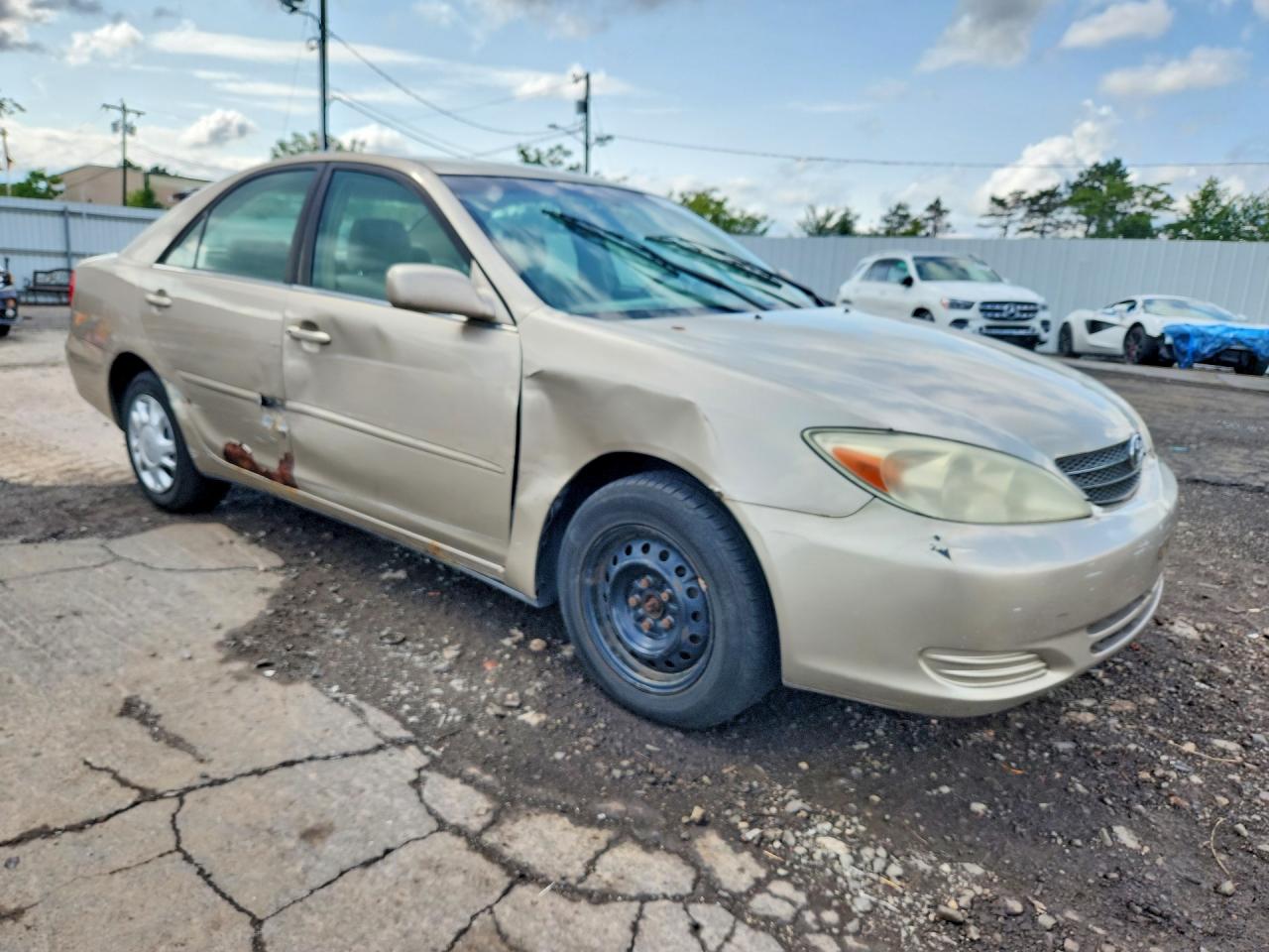2004 Toyota Camry Le Beige vin: 4T1BE32KX4U867720