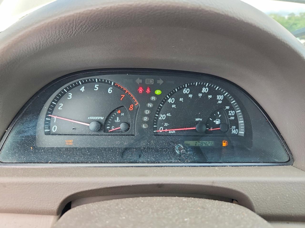 2004 Toyota Camry Le Beige vin: 4T1BE32KX4U867720