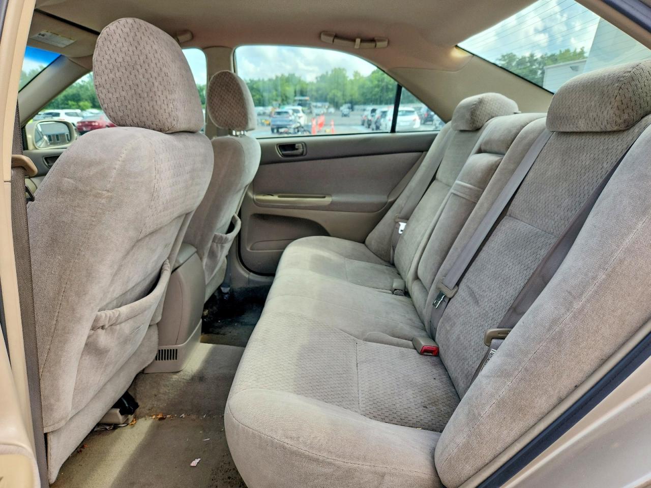 2004 Toyota Camry Le Beige vin: 4T1BE32KX4U867720