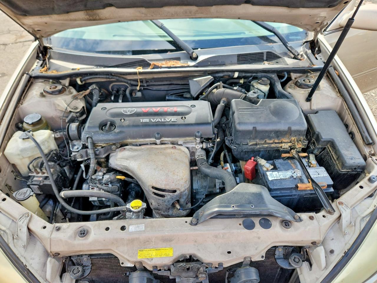 2004 Toyota Camry Le Beige vin: 4T1BE32KX4U867720