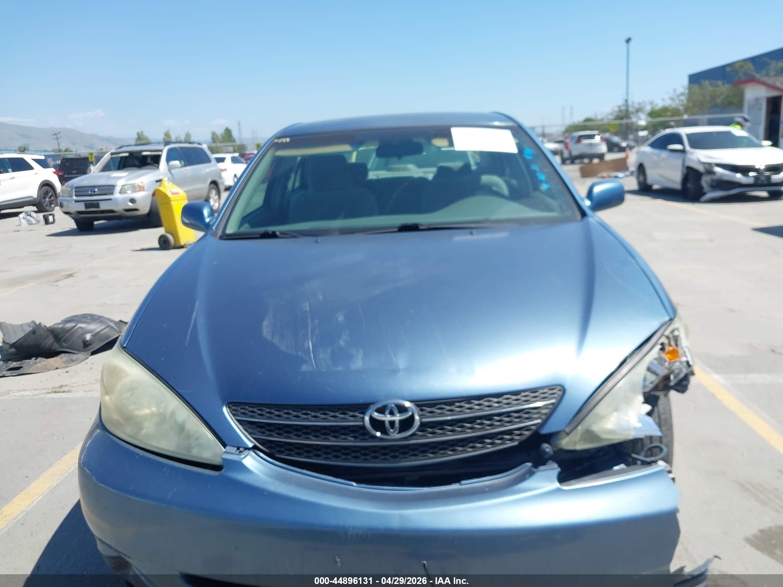 2004 Toyota Camry Le Blue vin: 4T1BE32KX4U919878