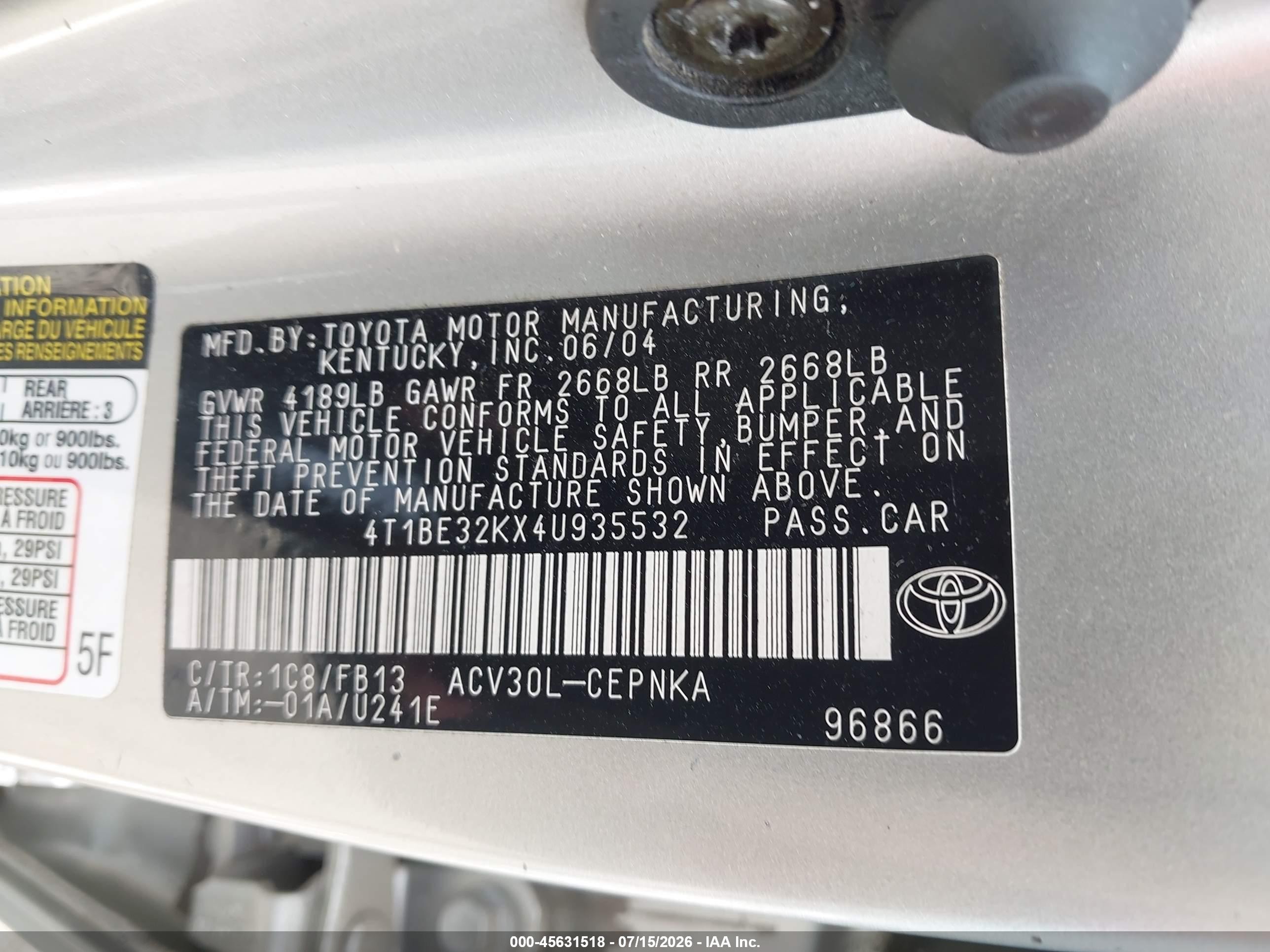 2004 Toyota Camry Le Белый vin: 4T1BE32KX4U935532