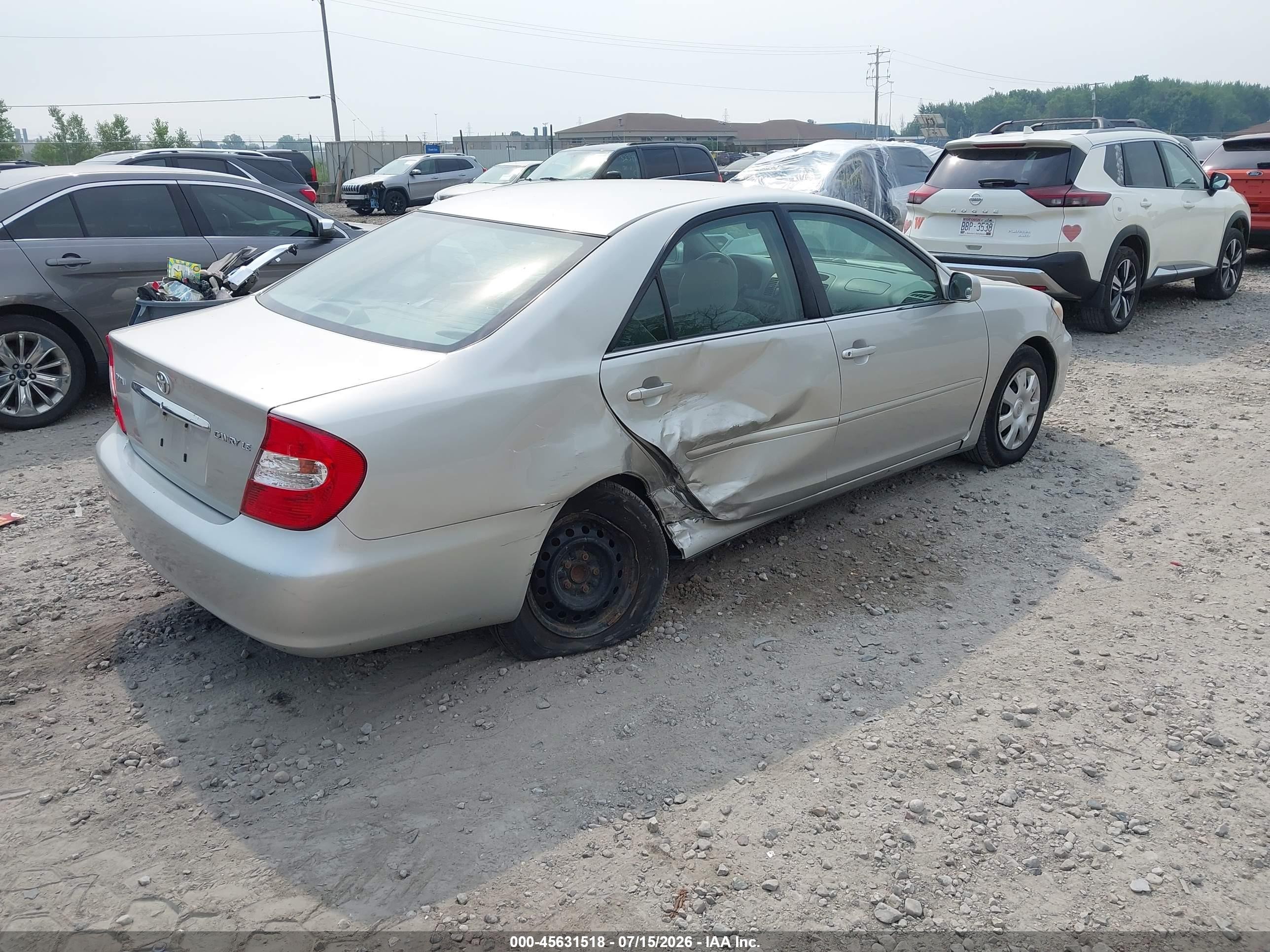 2004 Toyota Camry Le Белый vin: 4T1BE32KX4U935532