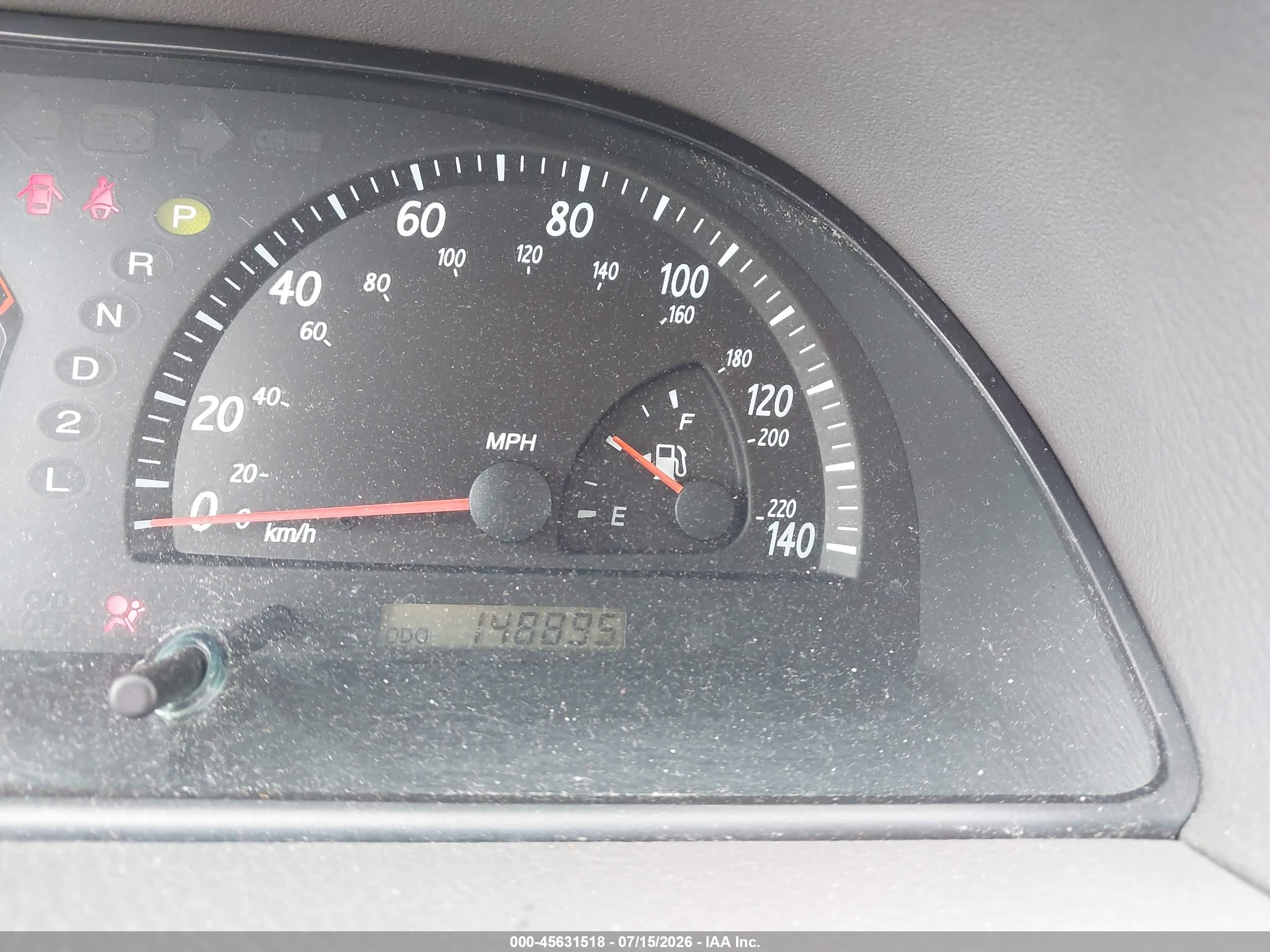 2004 Toyota Camry Le Белый vin: 4T1BE32KX4U935532