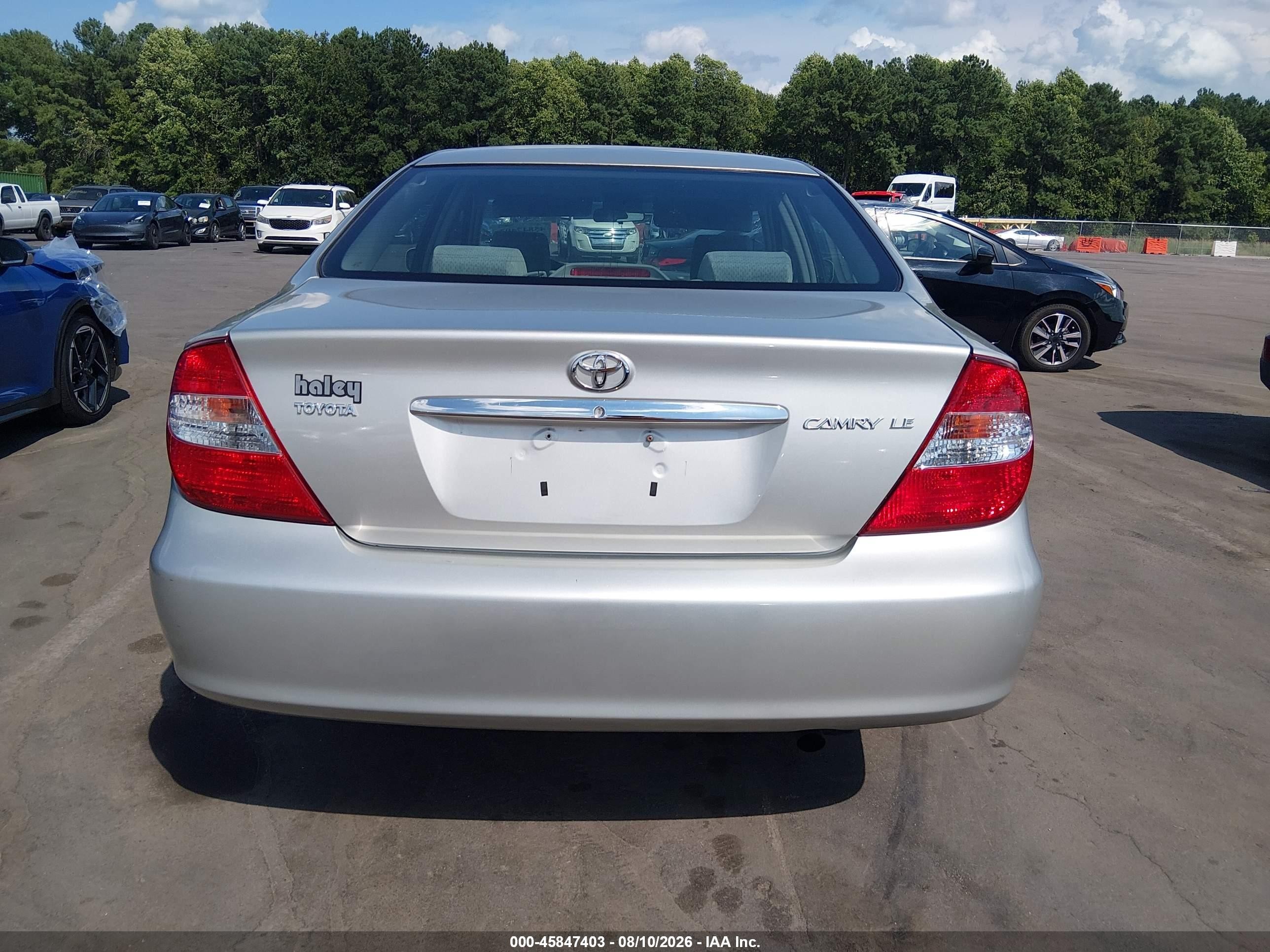 2004 Toyota Camry Le Серебряный vin: 4T1BE32KX4U938186