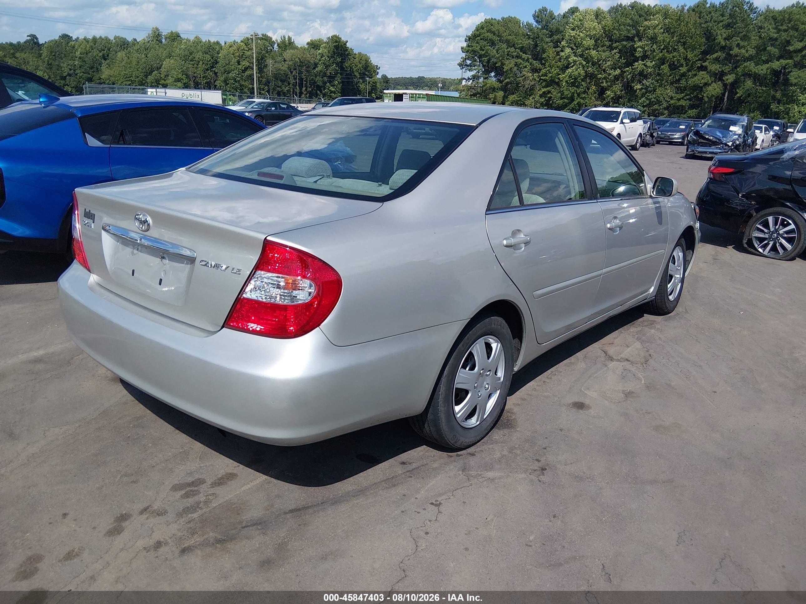 2004 Toyota Camry Le Серебряный vin: 4T1BE32KX4U938186