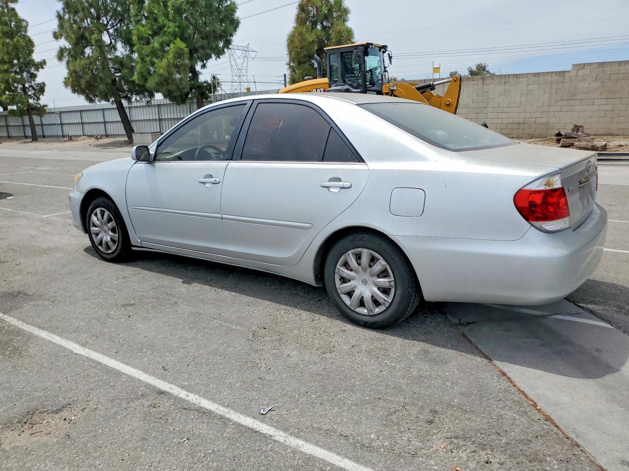 2005 Toyota Camry Le Серебряный vin: 4T1BE32KX5U012808