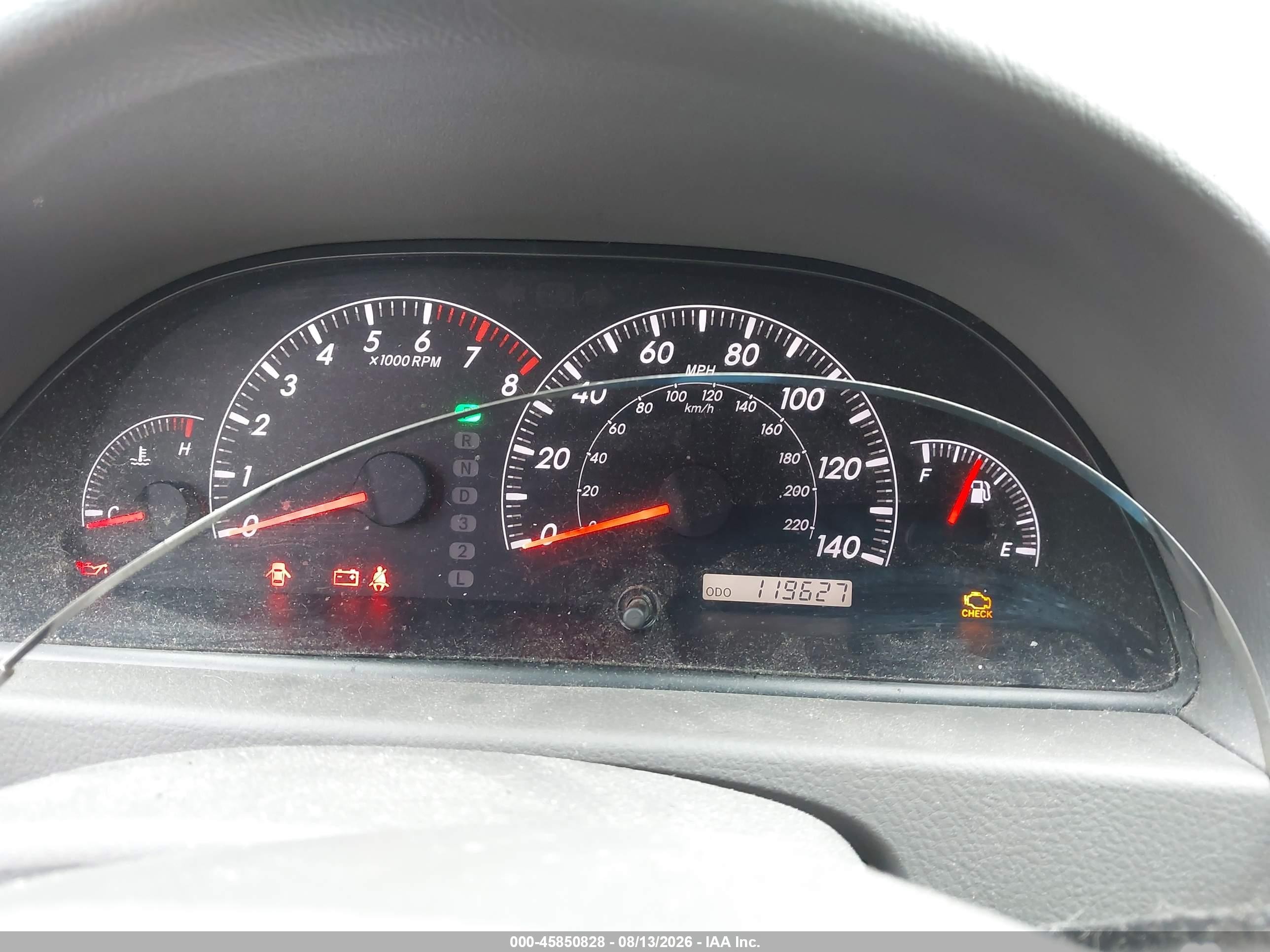 2005 Toyota Camry Le Red vin: 4T1BE32KX5U012954