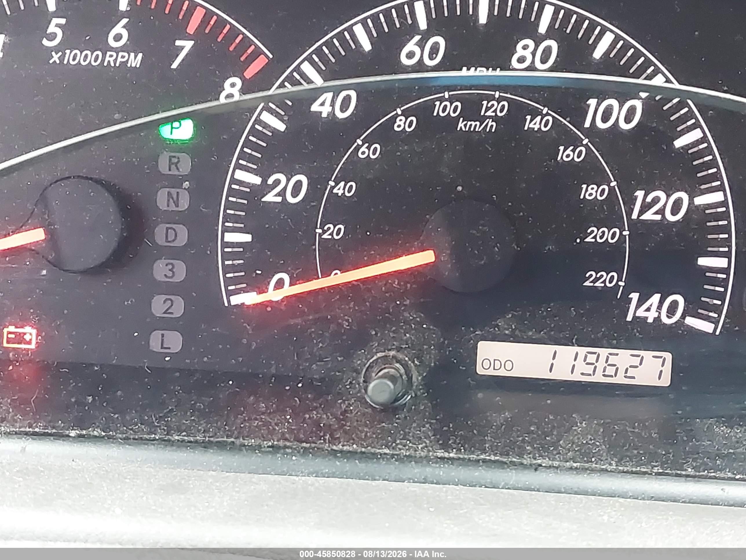 2005 Toyota Camry Le Red vin: 4T1BE32KX5U012954