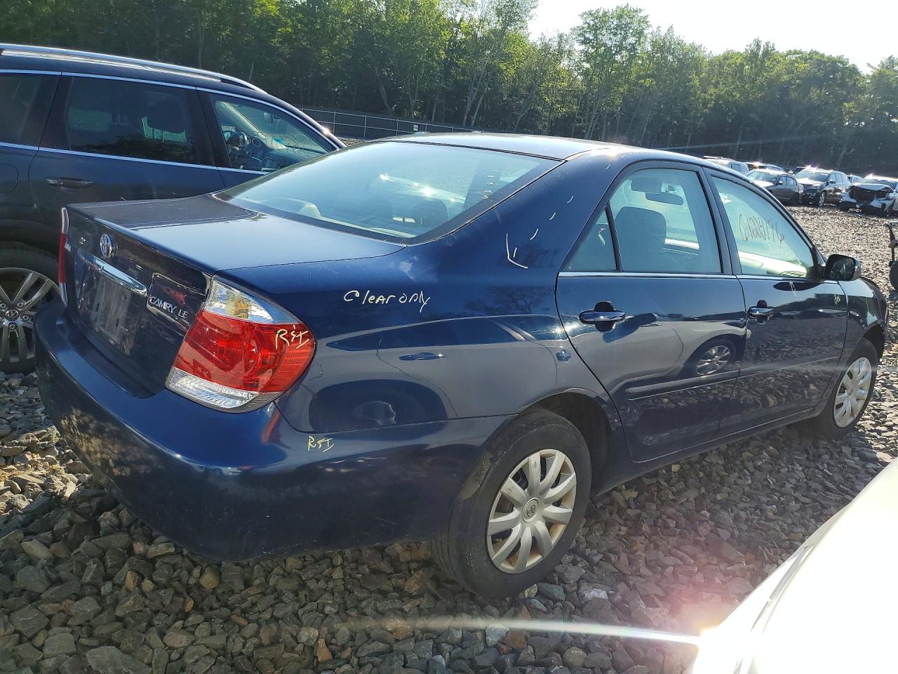 2005 Toyota Camry Le Blue vin: 4T1BE32KX5U016373
