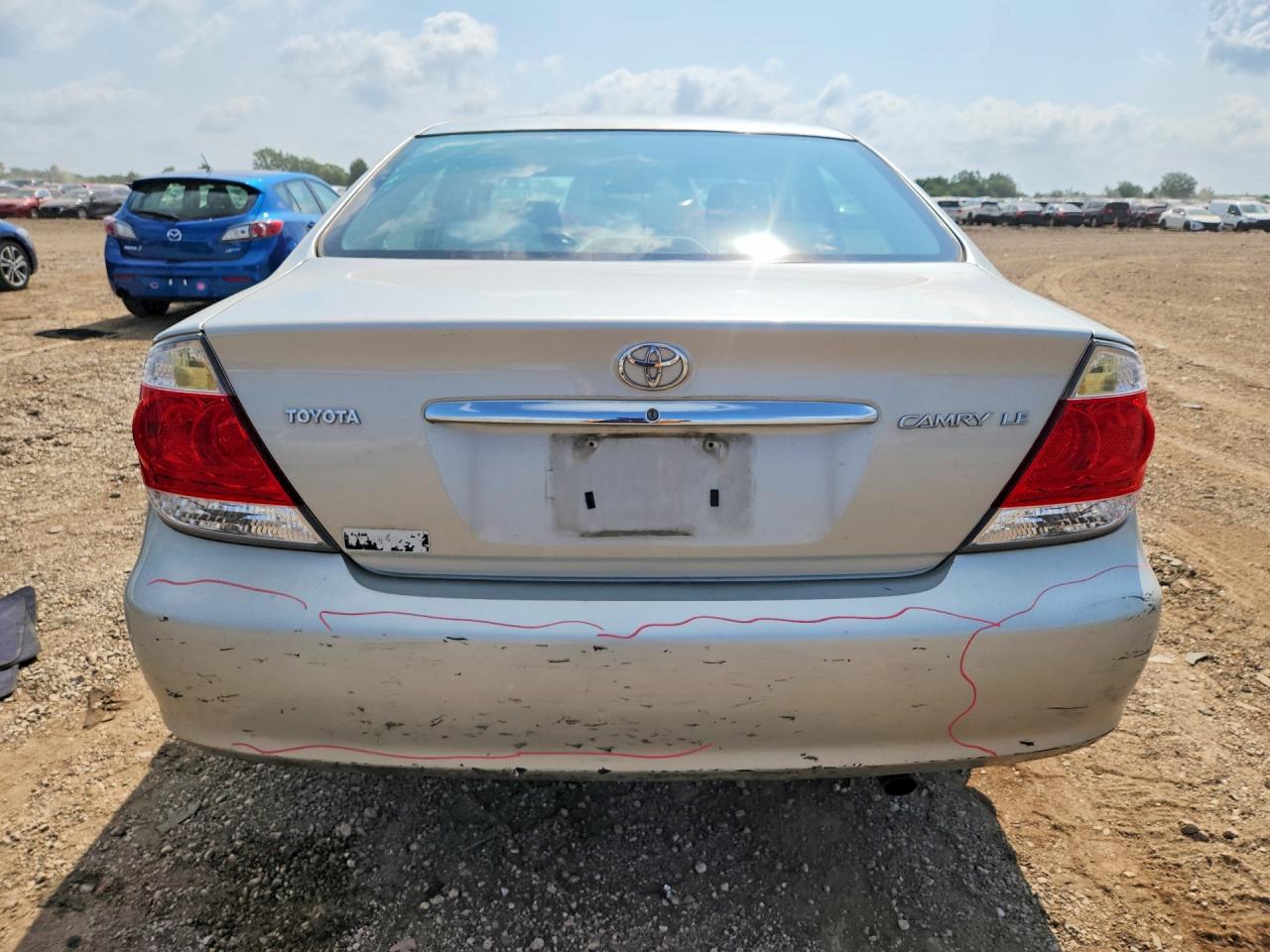 2005 Toyota Camry Le Beige vin: 4T1BE32KX5U028118