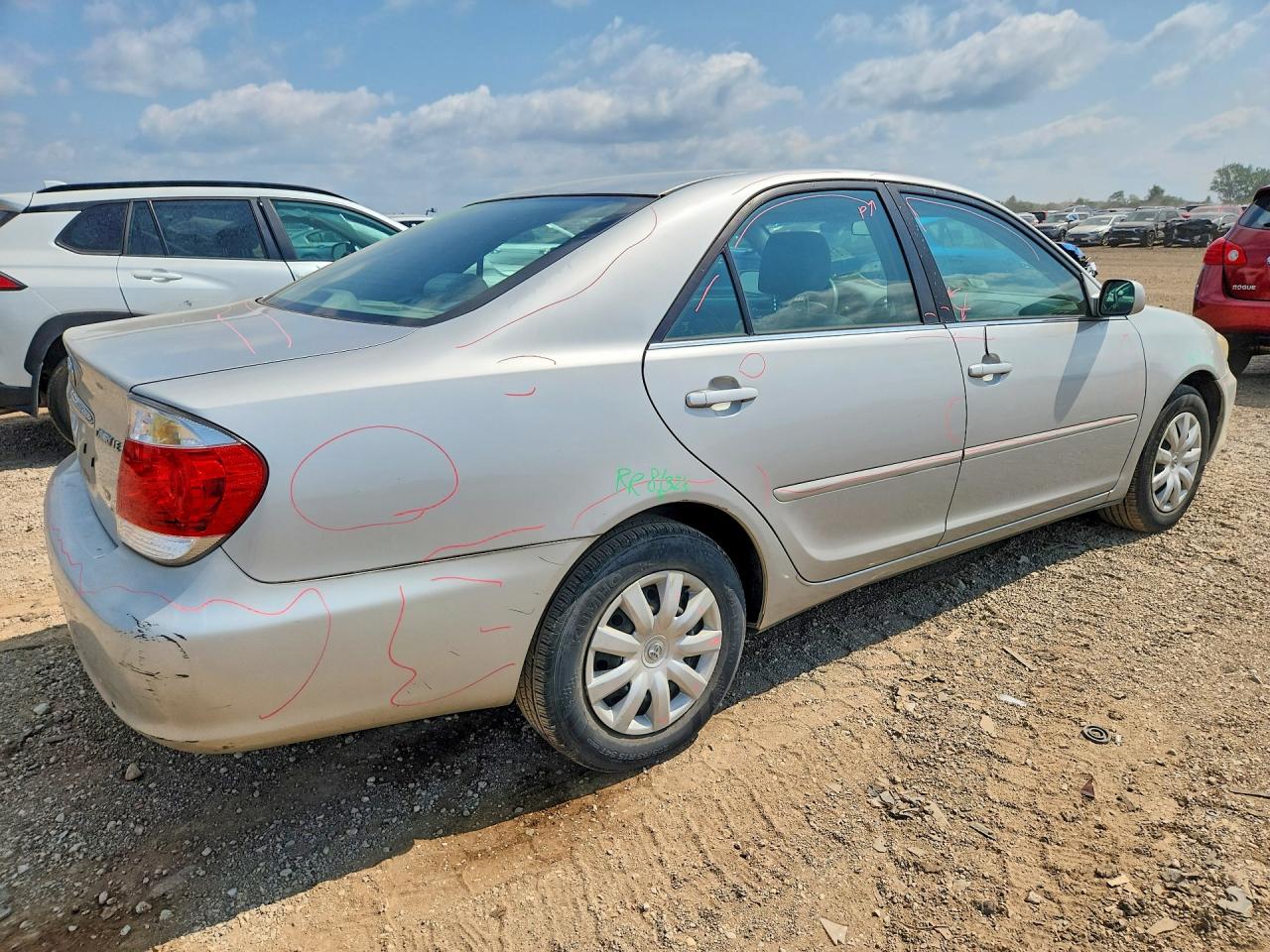 2005 Toyota Camry Le Beige vin: 4T1BE32KX5U028118