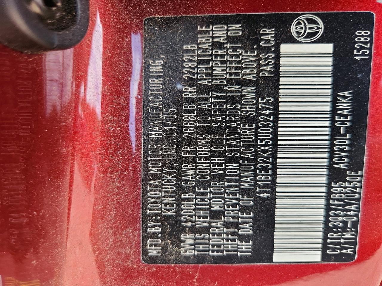 2005 Toyota Camry Le Red vin: 4T1BE32KX5U032475