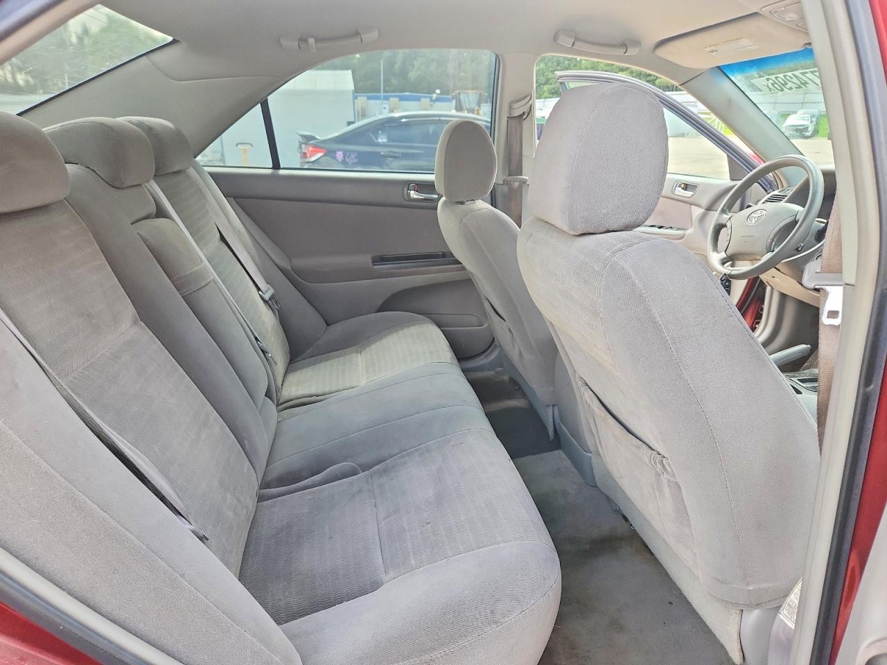 2005 Toyota Camry Le Red vin: 4T1BE32KX5U032475