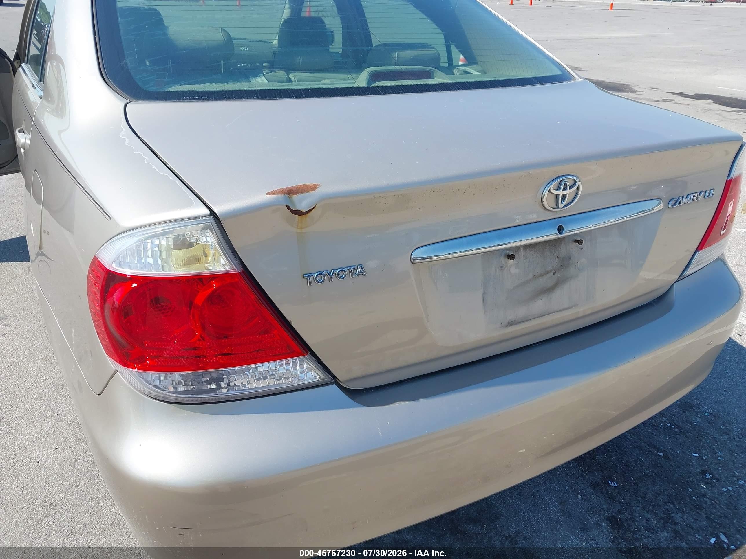 2005 Toyota Camry Le Tan vin: 4T1BE32KX5U032542