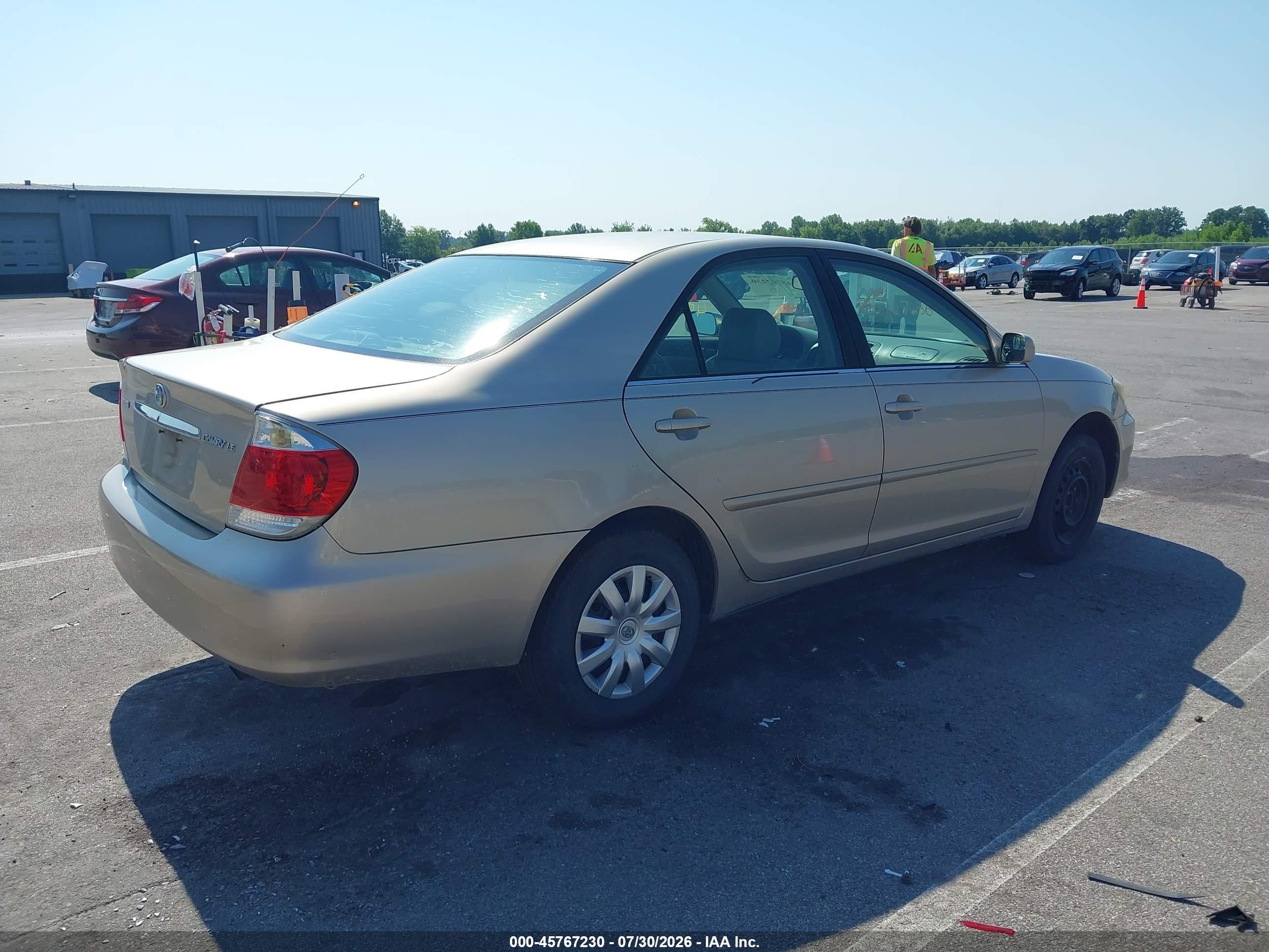2005 Toyota Camry Le Tan vin: 4T1BE32KX5U032542