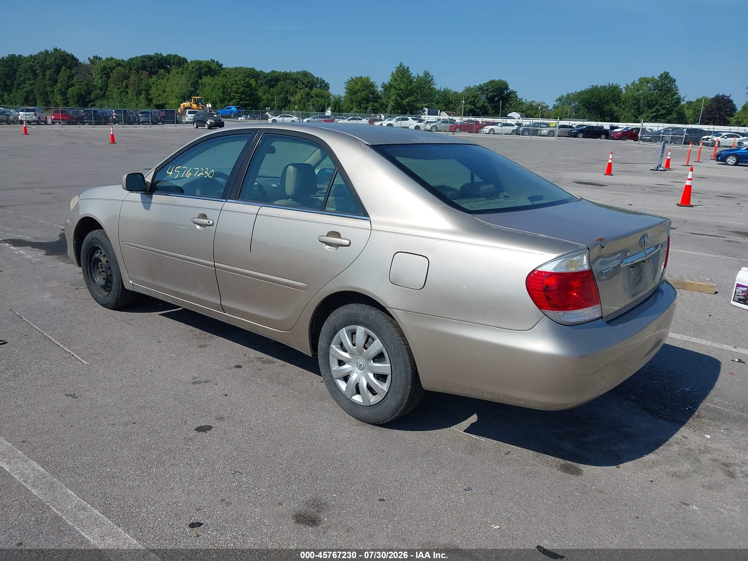 2005 Toyota Camry Le Tan vin: 4T1BE32KX5U032542