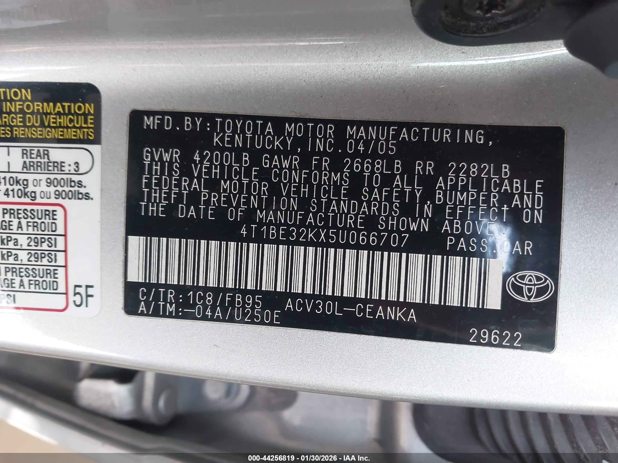 2005 Toyota Camry Le Silver vin: 4T1BE32KX5U066707