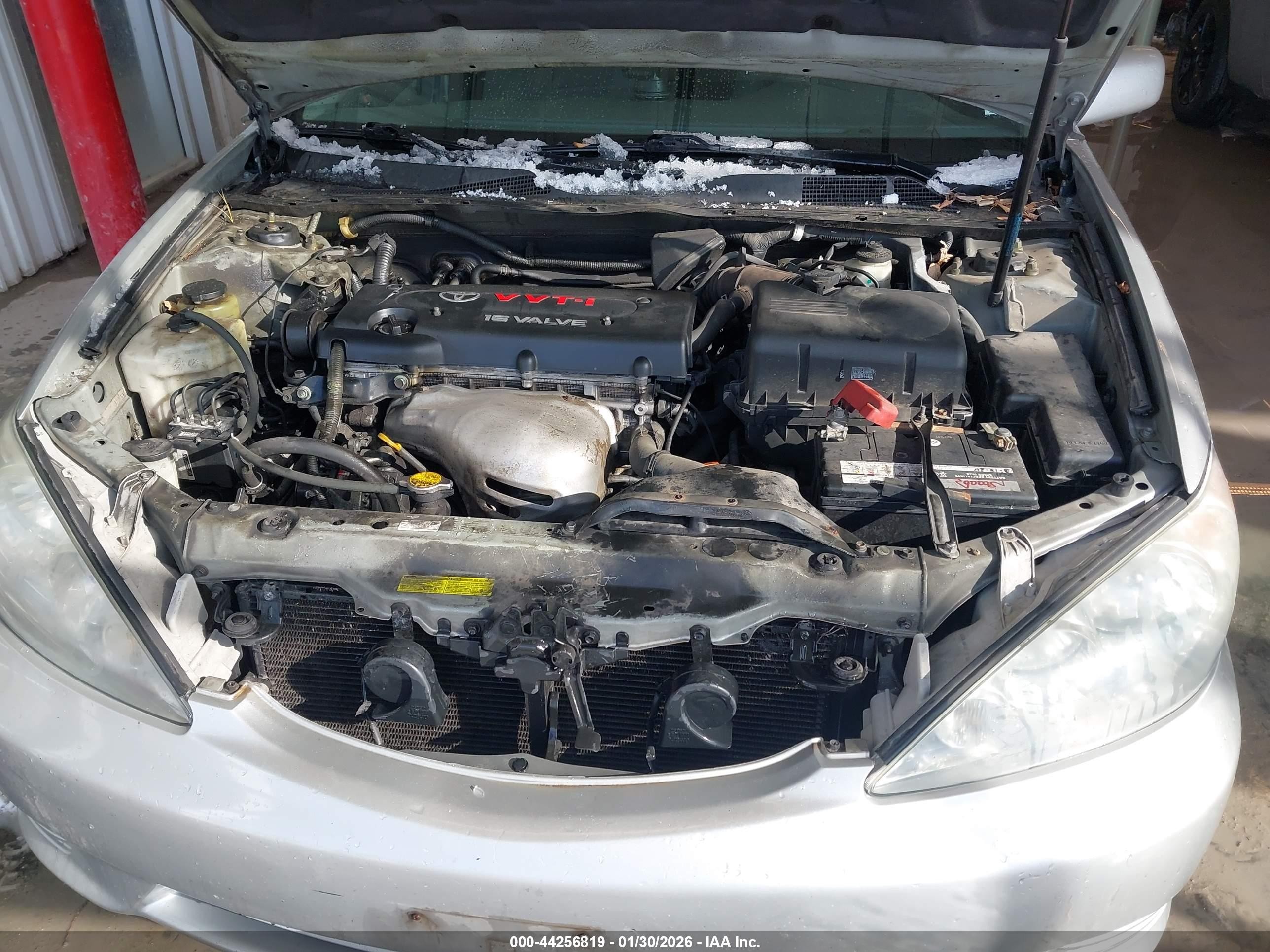 2005 Toyota Camry Le Silver vin: 4T1BE32KX5U066707