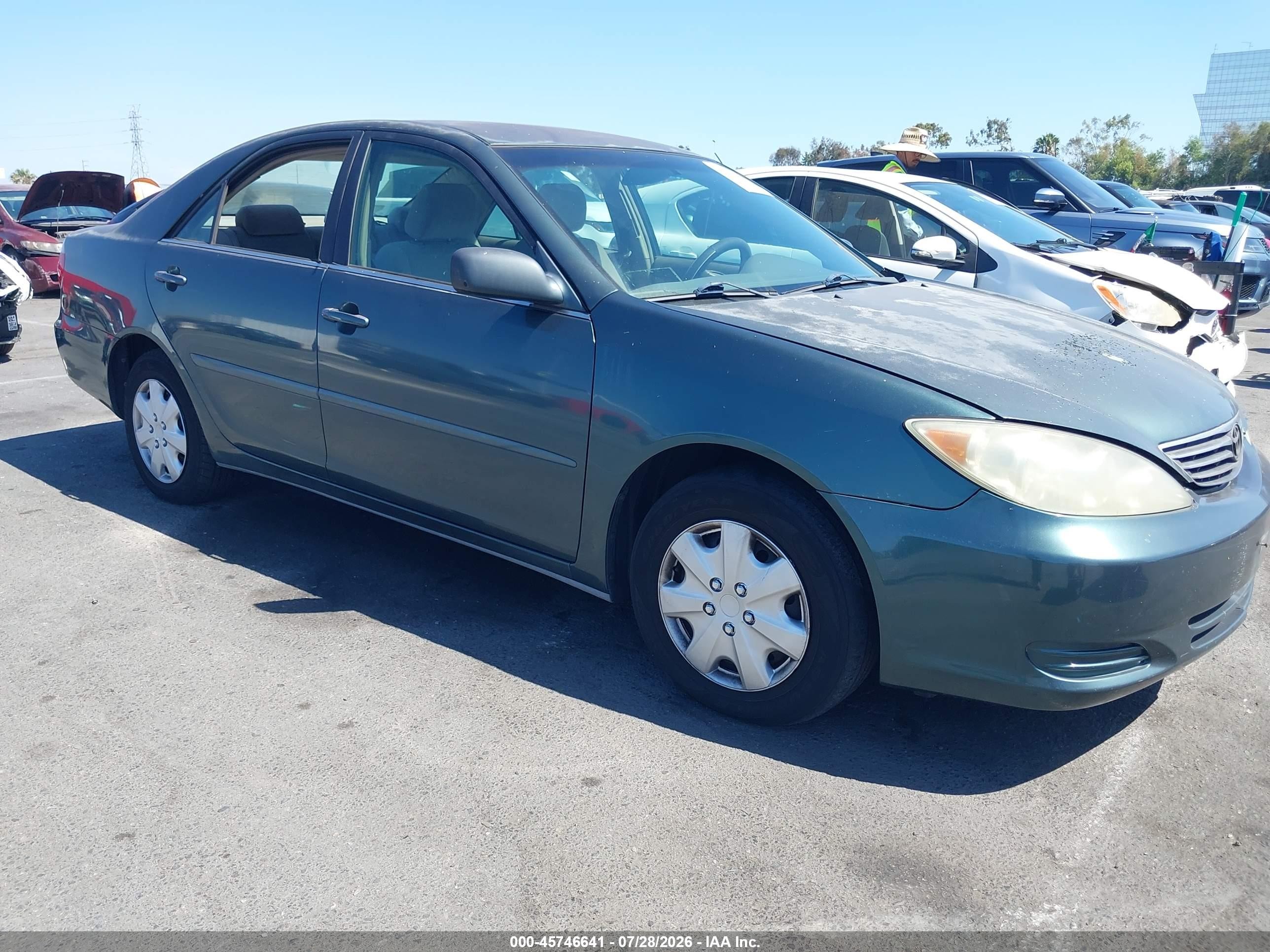 2005 Toyota Camry Le Green vin: 4T1BE32KX5U067291