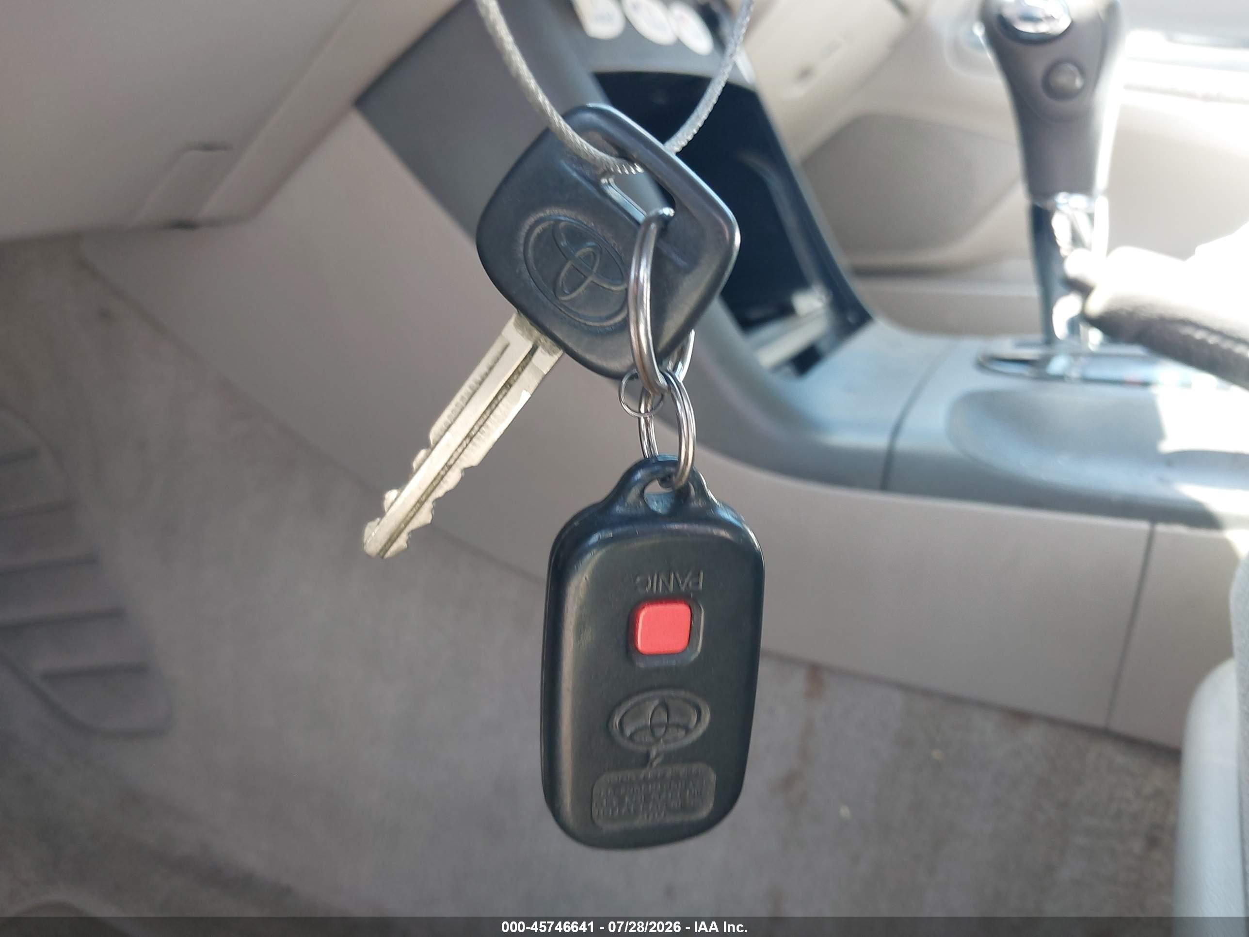 2005 Toyota Camry Le Green vin: 4T1BE32KX5U067291