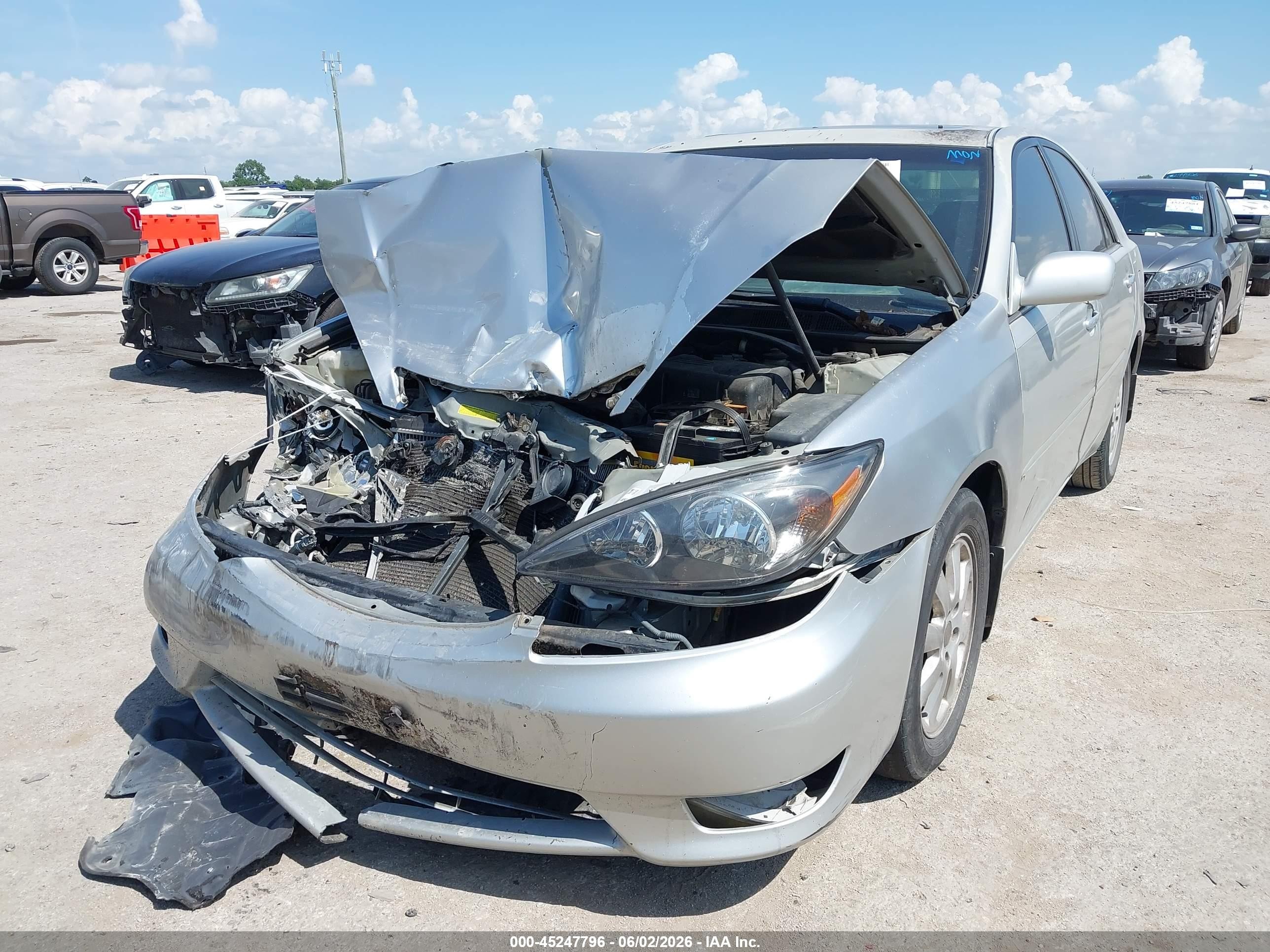 2005 Toyota Camry Se Серебряный vin: 4T1BE32KX5U074791