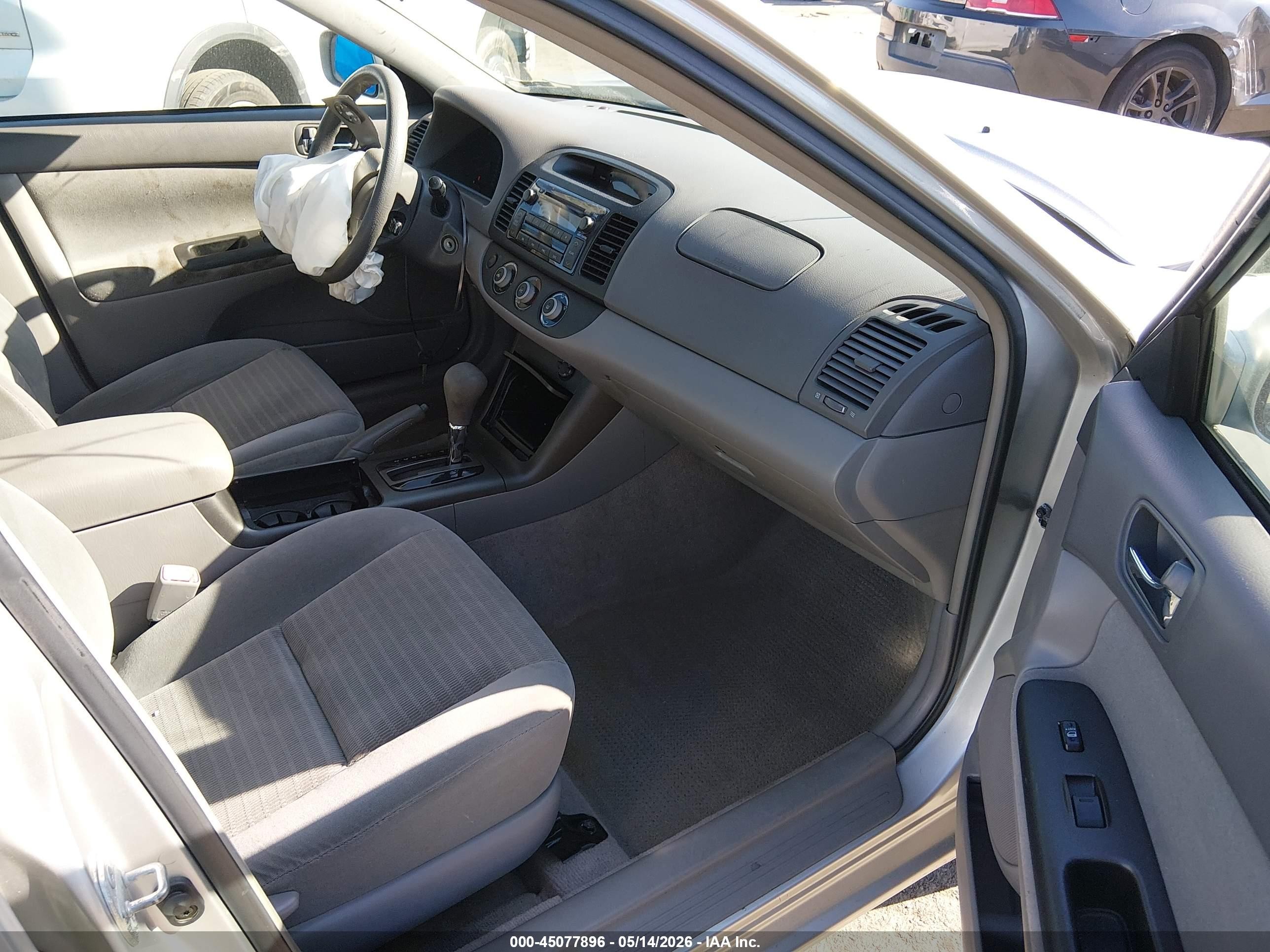 2005 Toyota Camry Le Серебряный vin: 4T1BE32KX5U078923