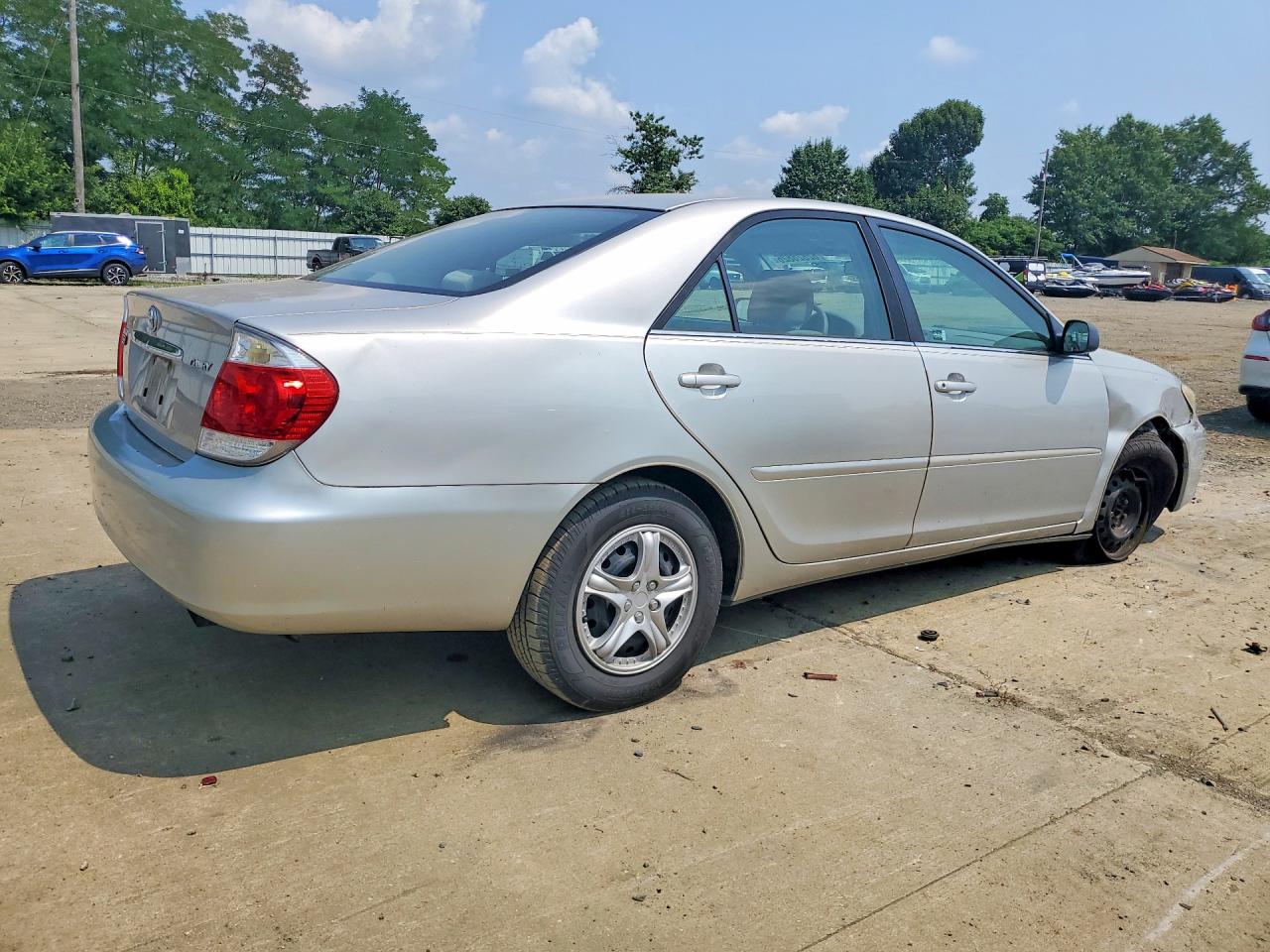 2005 Toyota Camry Standard Серебряный vin: 4T1BE32KX5U091879