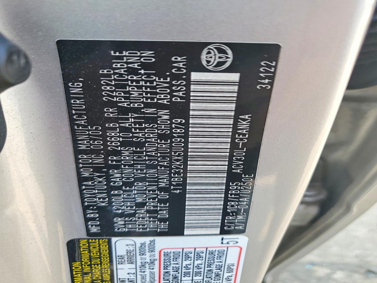 2005 Toyota Camry Standard Серебряный vin: 4T1BE32KX5U091879