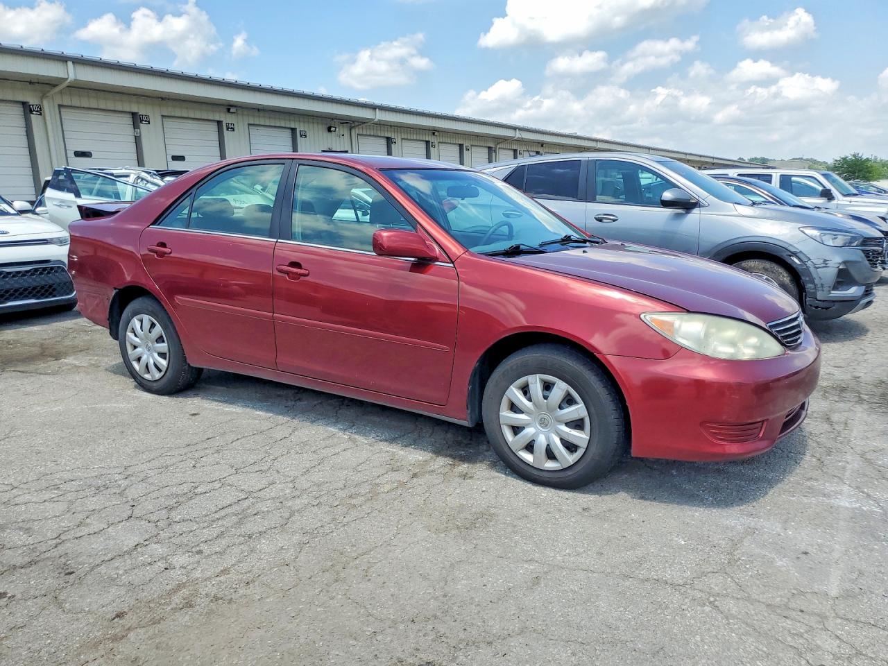 2005 Toyota Camry Red vin: 4T1BE32KX5U092661