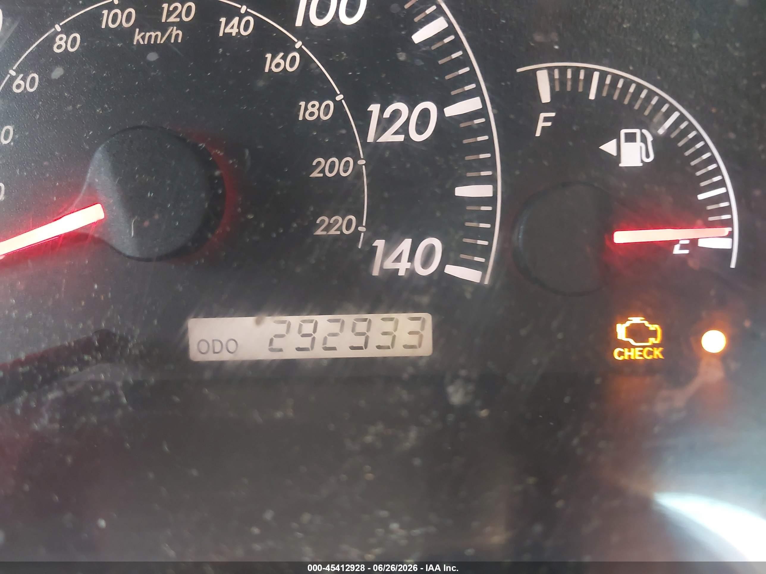 2005 Toyota Camry Le Green vin: 4T1BE32KX5U095673