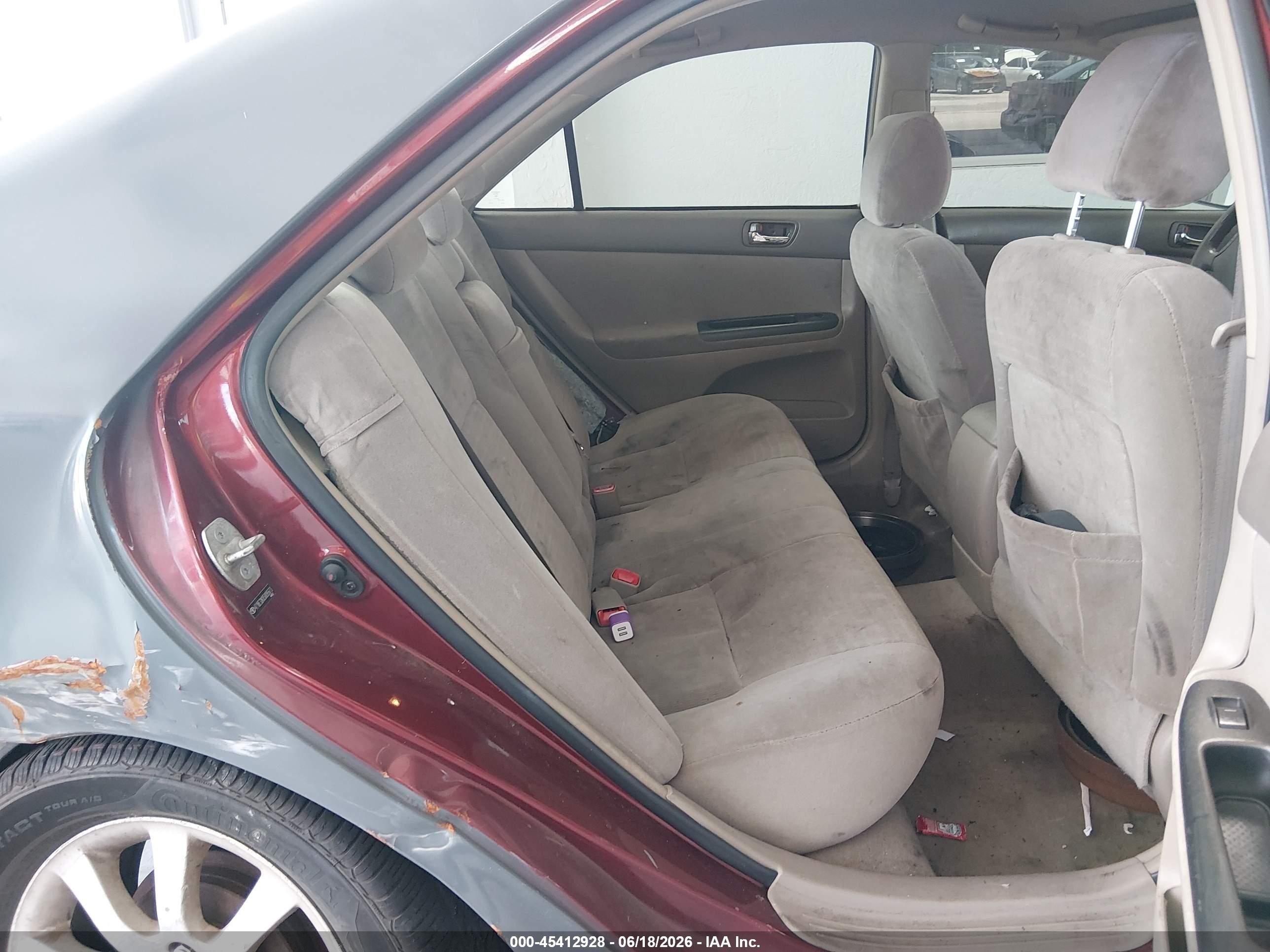 2005 Toyota Camry Le Green vin: 4T1BE32KX5U095673