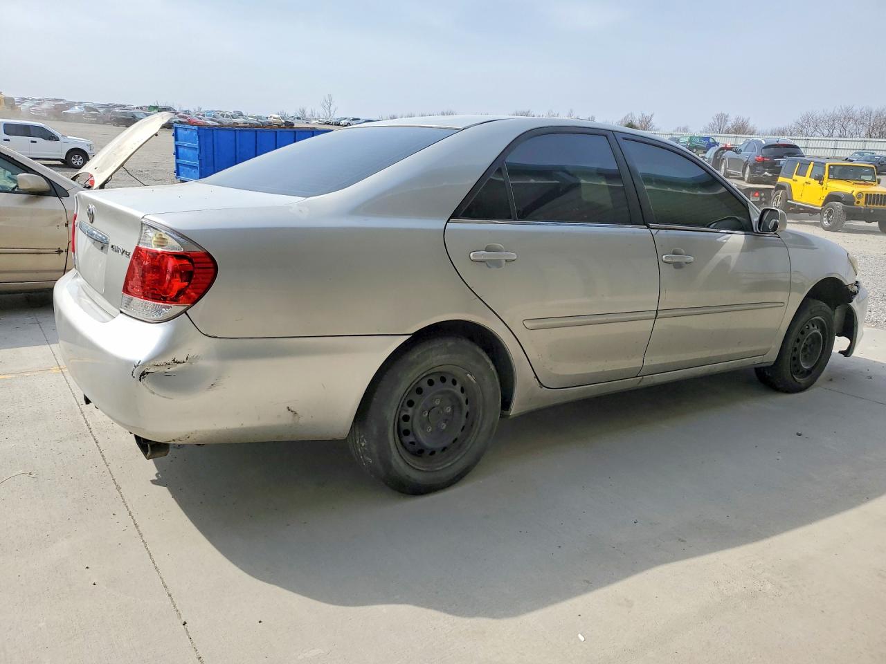 2005 Toyota Camry Le Silver vin: 4T1BE32KX5U392958