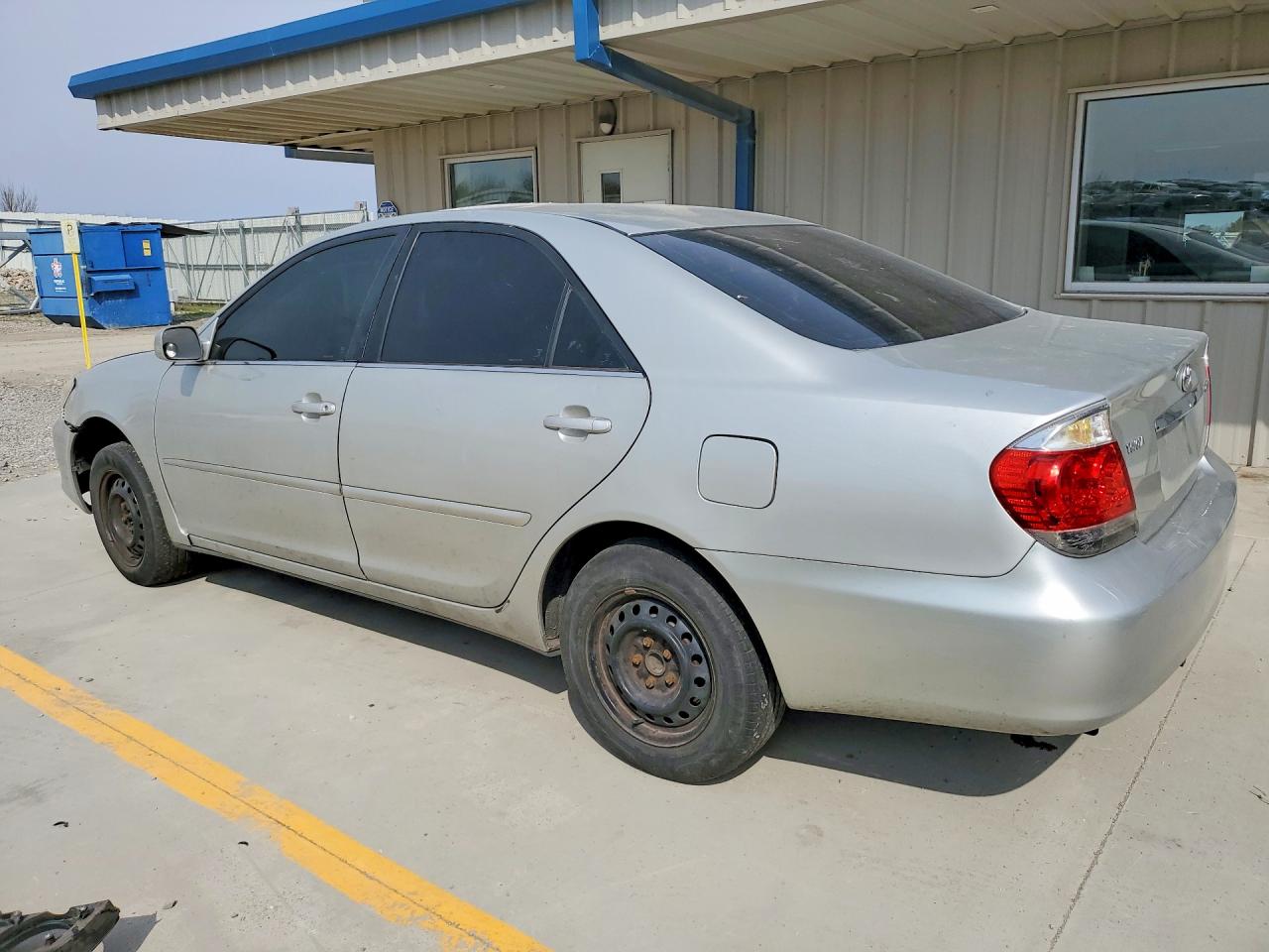 2005 Toyota Camry Le Silver vin: 4T1BE32KX5U392958
