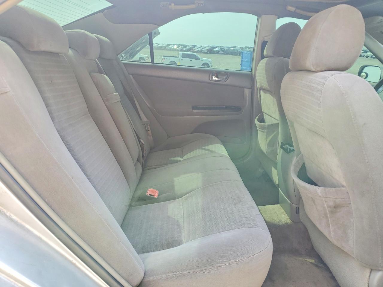 2005 Toyota Camry Le Silver vin: 4T1BE32KX5U392958