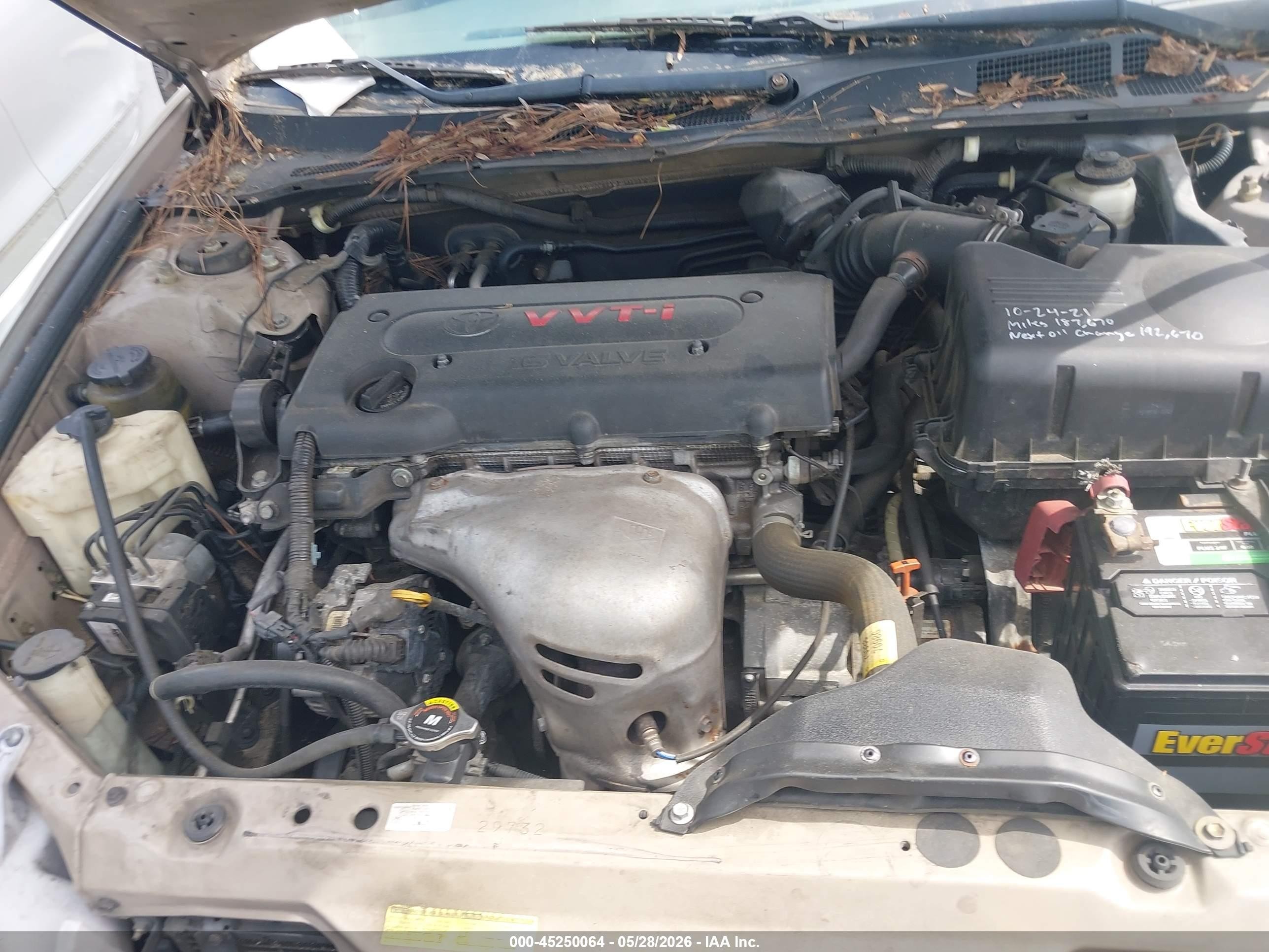 2005 Toyota Camry Le Gold vin: 4T1BE32KX5U403781